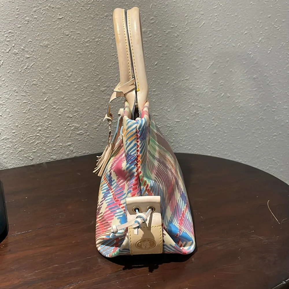 Authentic Dooney & Bourke 13 x 7 x 11 excellent preloved condition 💕 - Picture 5 of 11